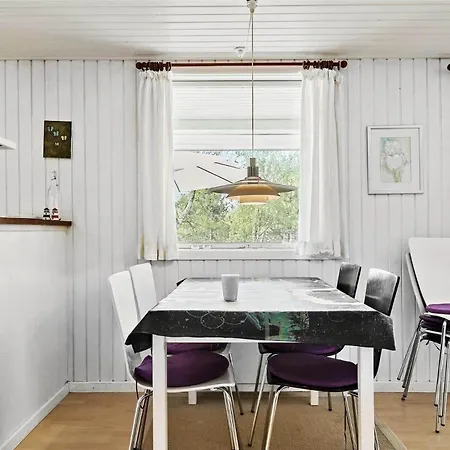 1518-aakirkeby-poserekrogen-7 度假居 Vester Somarken